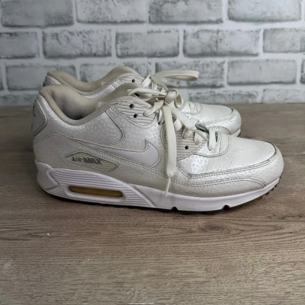 Nike Air Max 90 White Snakeskin Gum Sole Sneakers Size 10 Mens